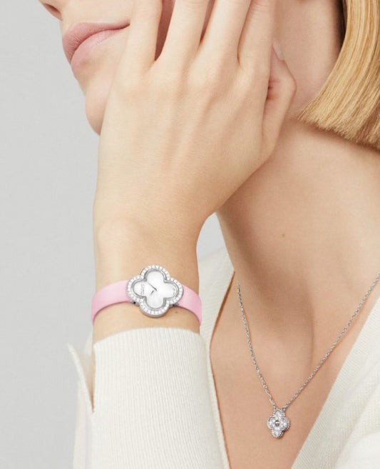 van cleef vintage alhambra pendant_7