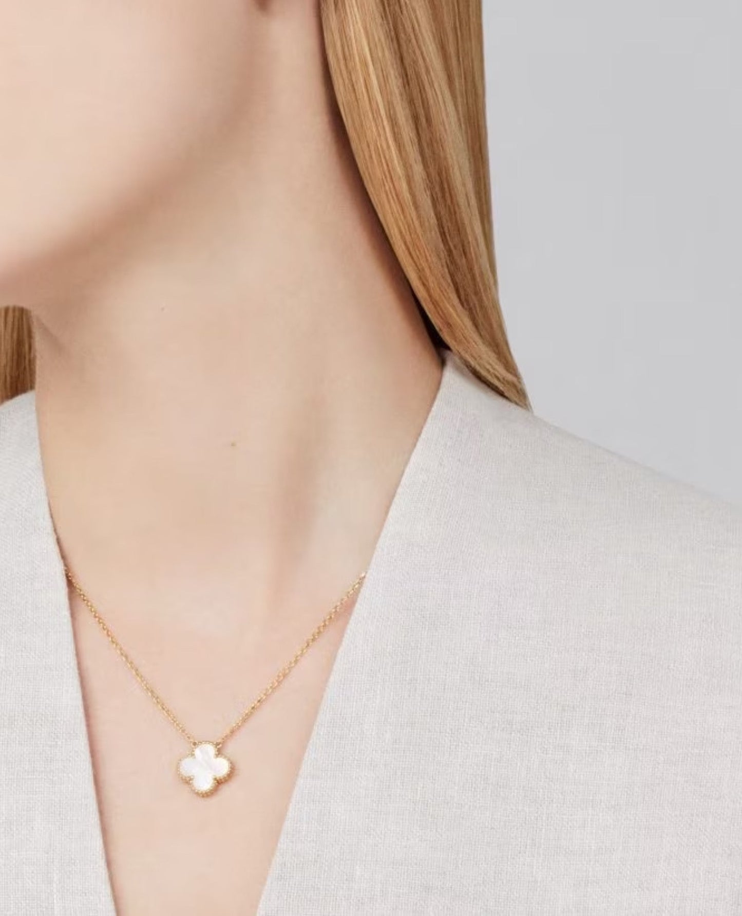 van cleef vintage alhambra pendant_8