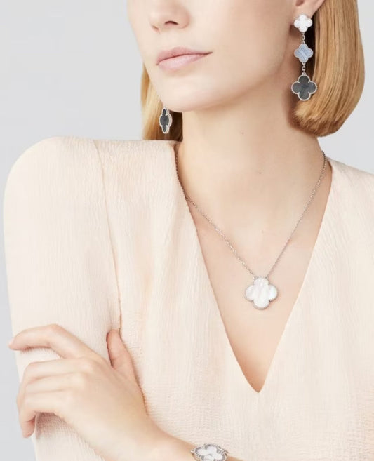 van cleef magic alhambra earrings, 3 motifs_2