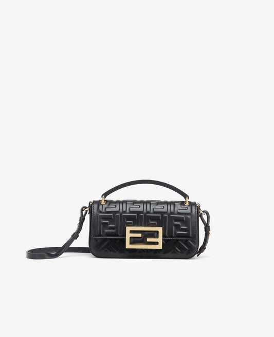 fendi baguette phone pouch_3