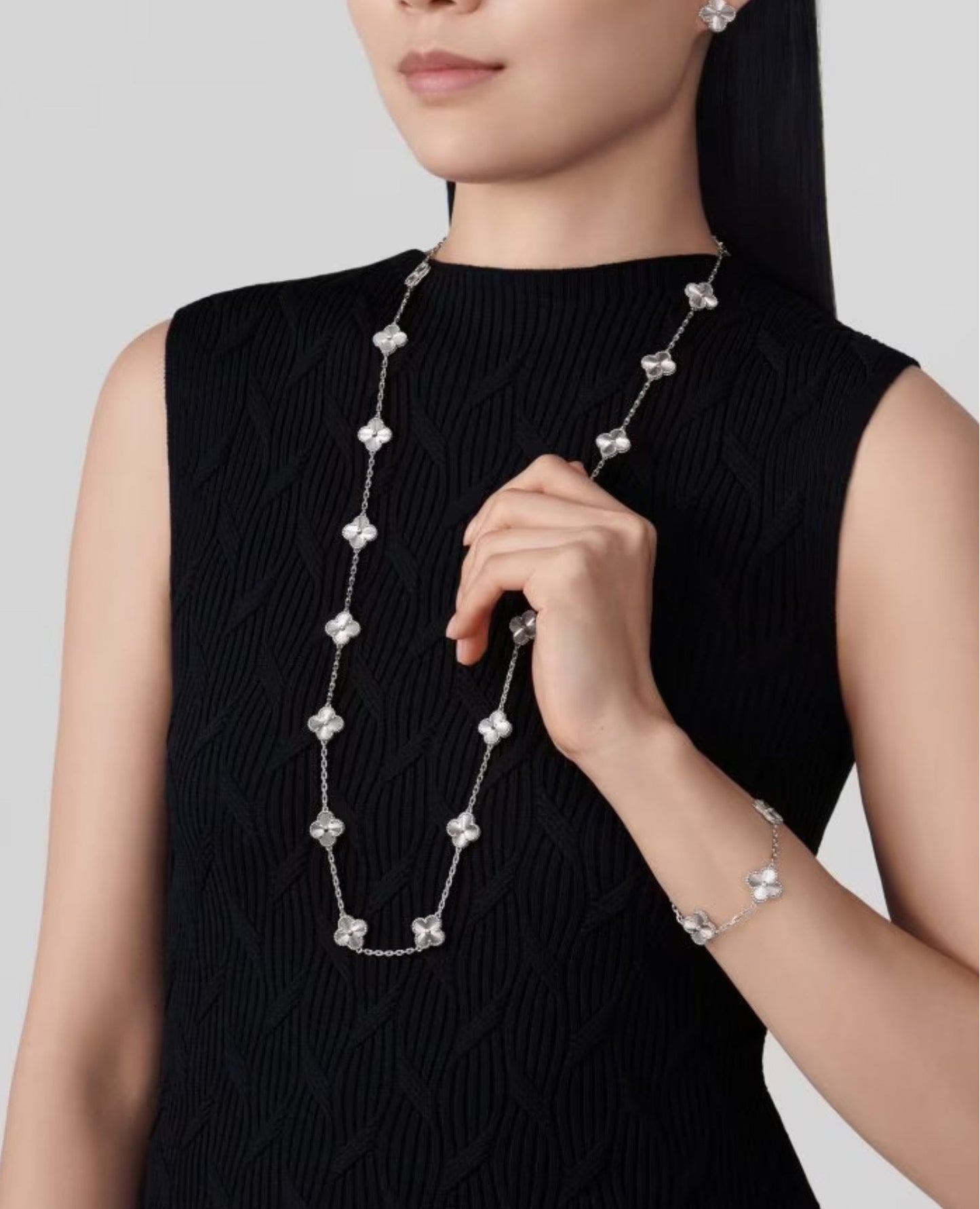 van cleef vintage alhambra long pendant, 20 motifs_1