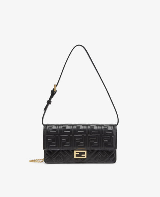 fendi wallet on chain baguette_1