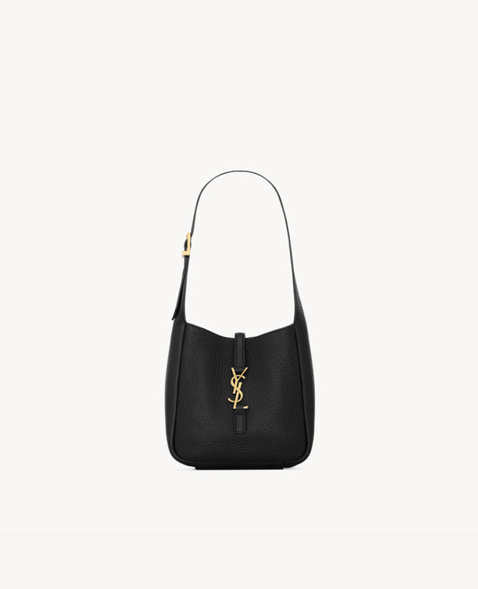 saint laurent le 5 à 7 supple baby in grained leather_1