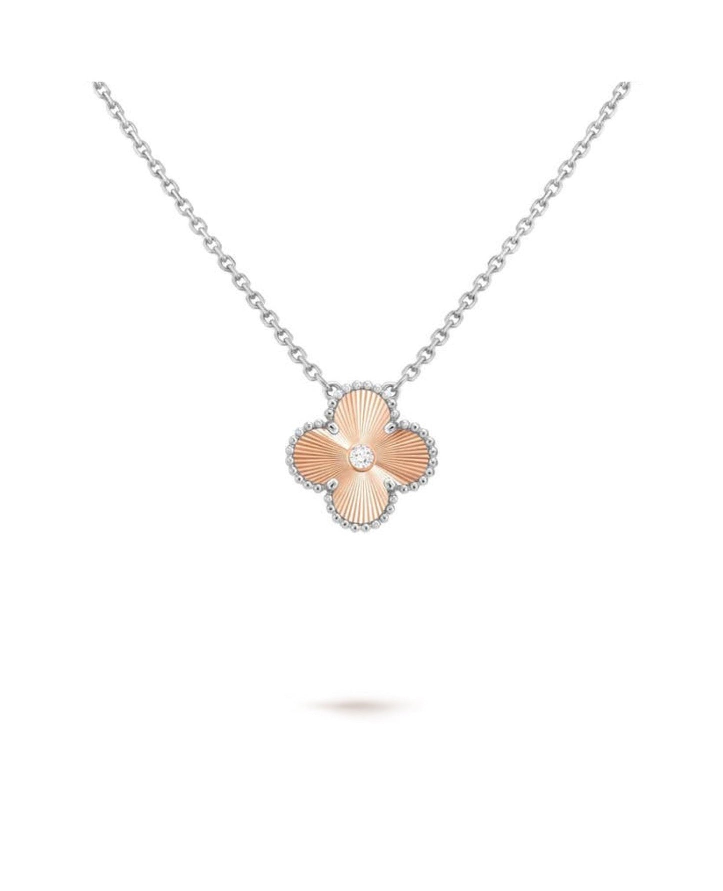 van cleef & arpels holliday alhambra pendant 2024_1