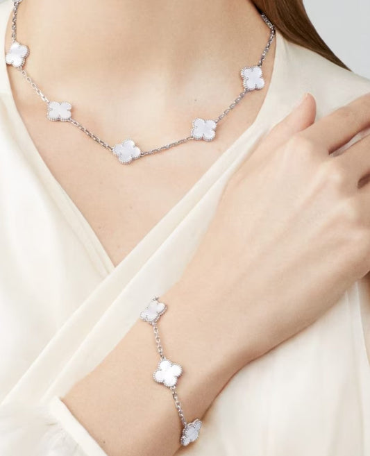 van cleef vintage alhambra pendant, 10 motifs_5