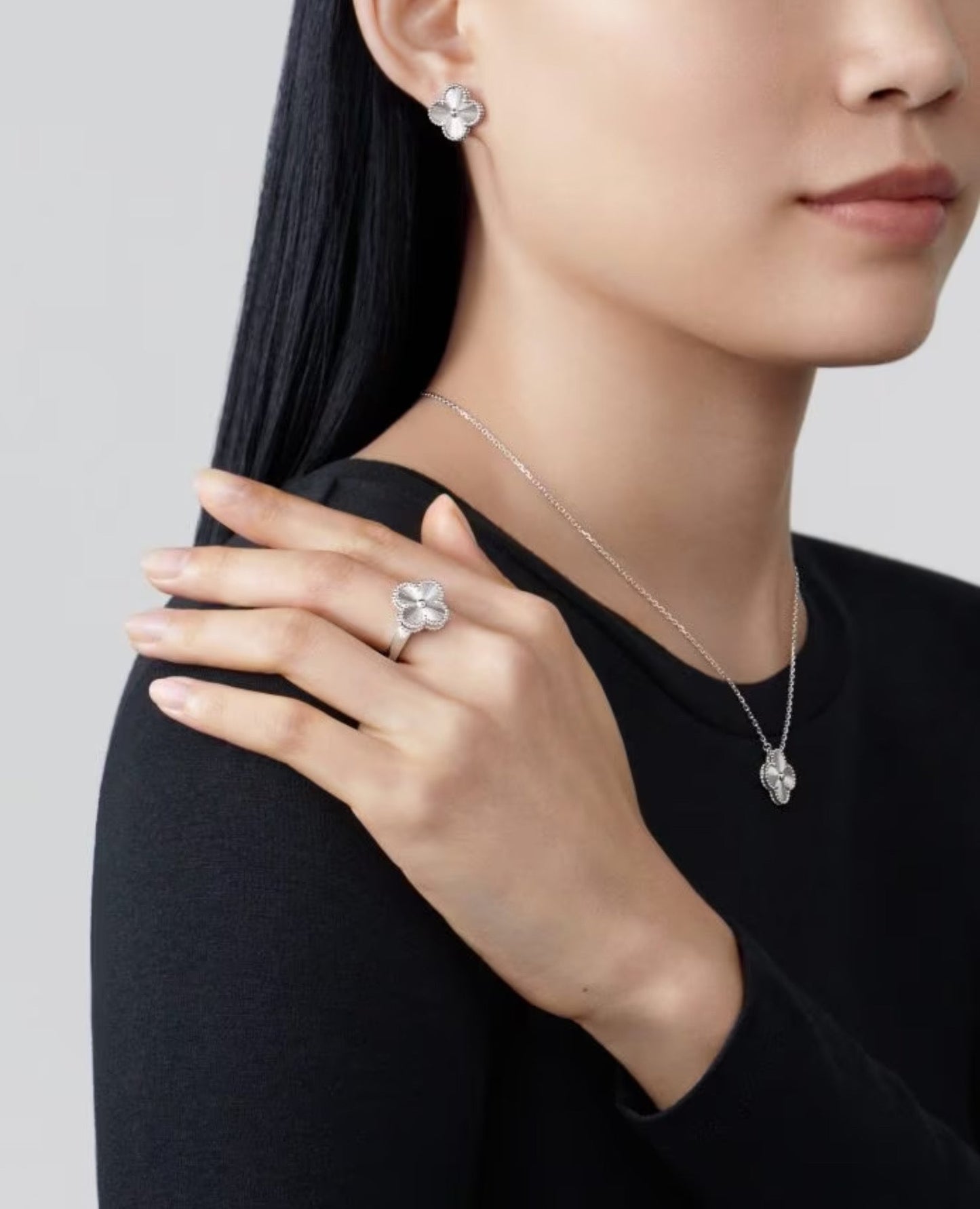 van cleef vintage alhambra earrings_1