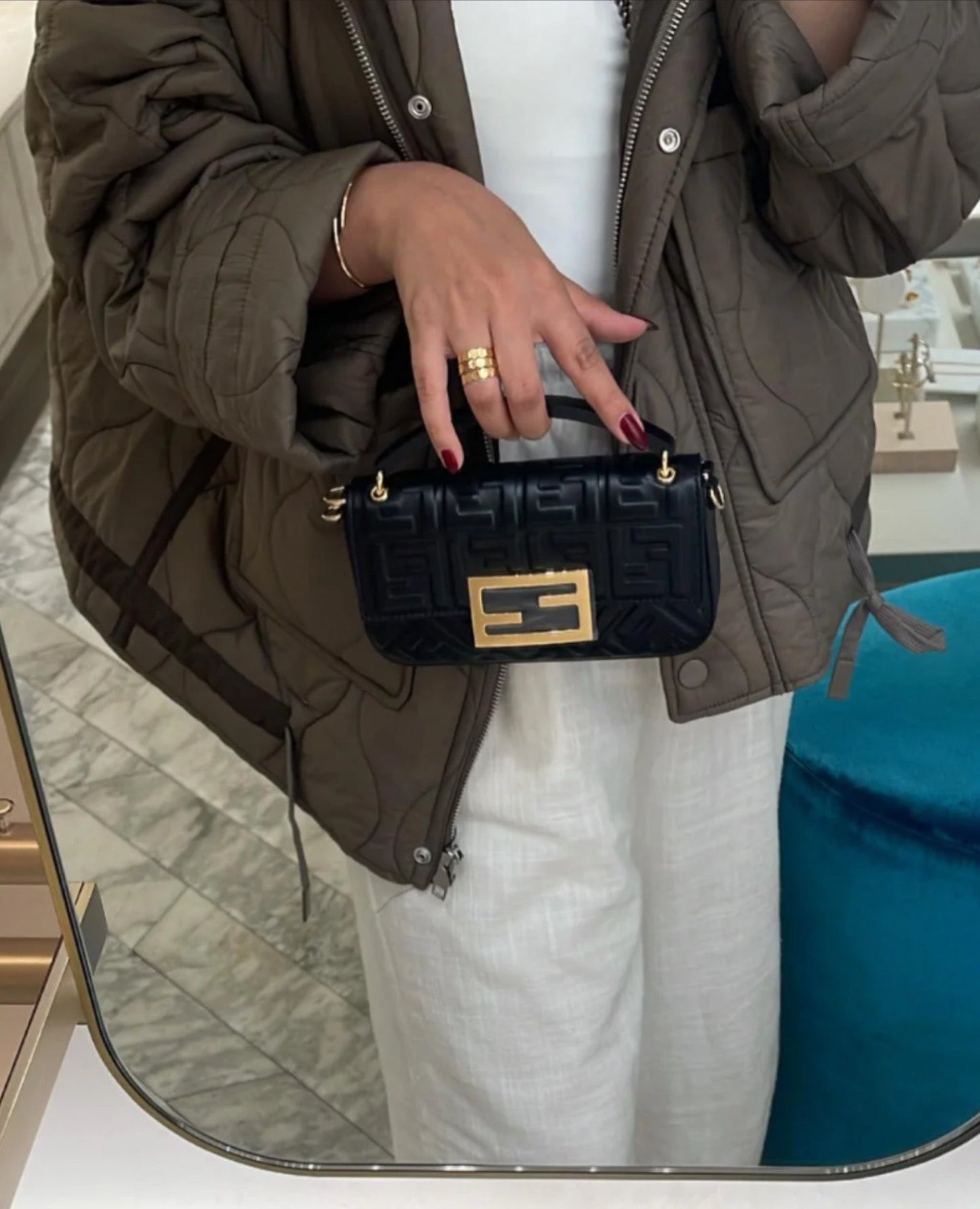 fendi baguette phone pouch_3