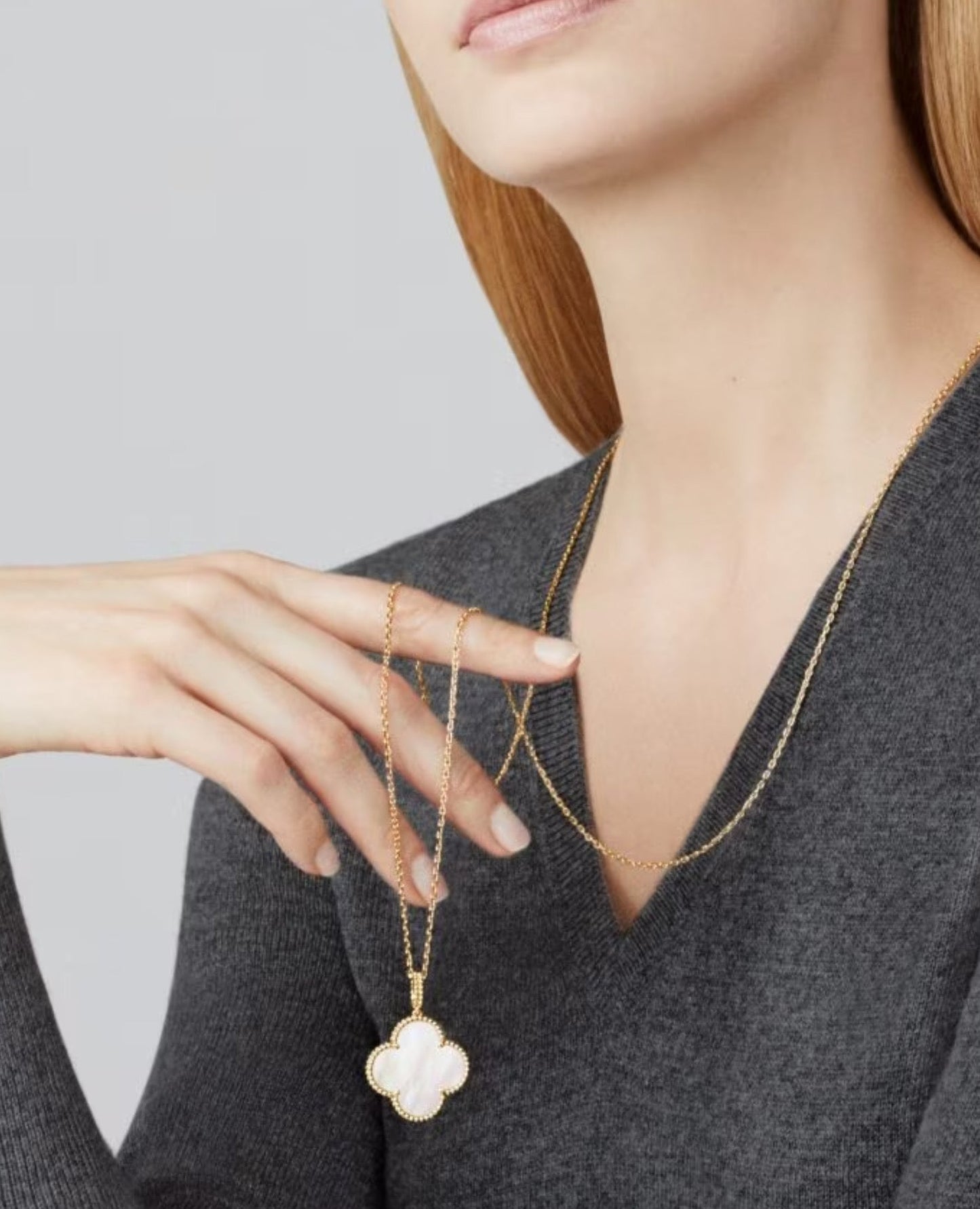 van cleef magic alhambra long pendant_1