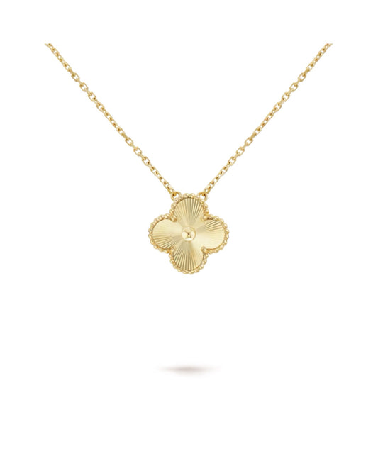 van cleef vintage alhambra pendant_11